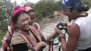 preview picture of video 'Vietnam on the road by bike'