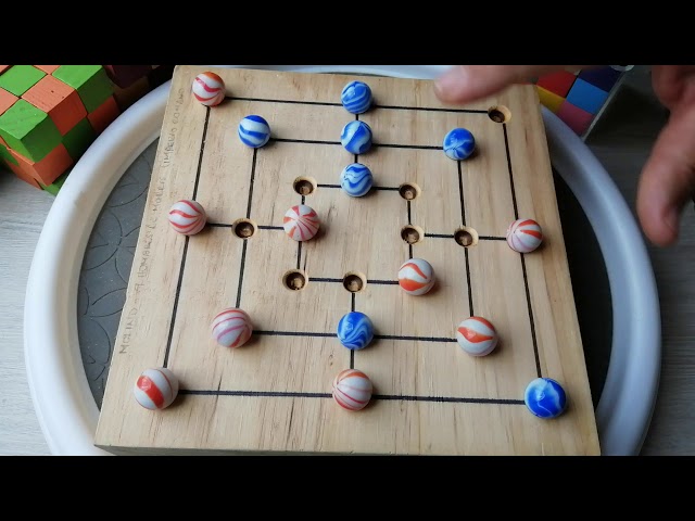 Vídeo relacionado con Compendio de Juegos de Marvel, Disfruta de 35 Juegos Incluyendo Morris de Nueve Hombres, Draughts, Ludo, Juego de Mesa de escaleras, Gran Regalo para Mayores de 5 años