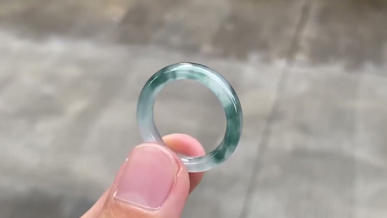 Core-Ice Floating Petal Solid Jadeite Ring