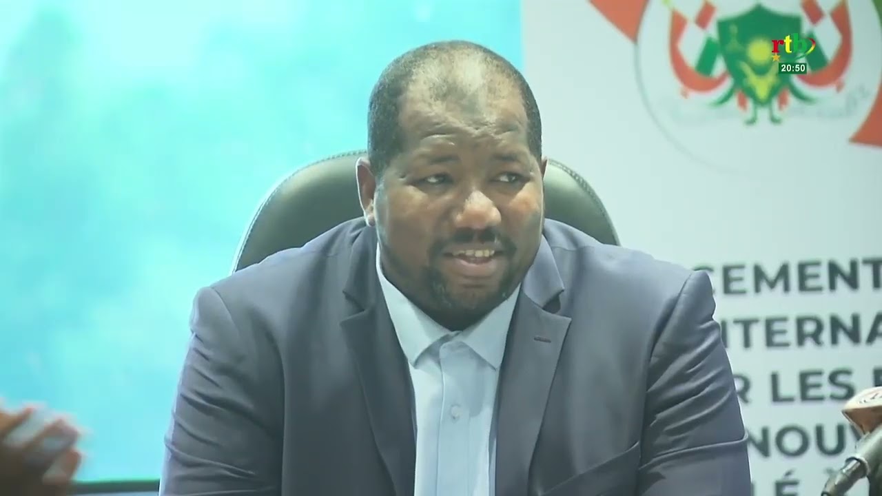AES : Le ministre nigérien de l’Energie lance le forum international des énergies renouvelables