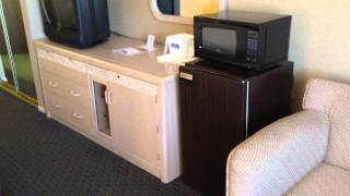 preview picture of video 'Howard Johnson hotel room review in Torrance California'
