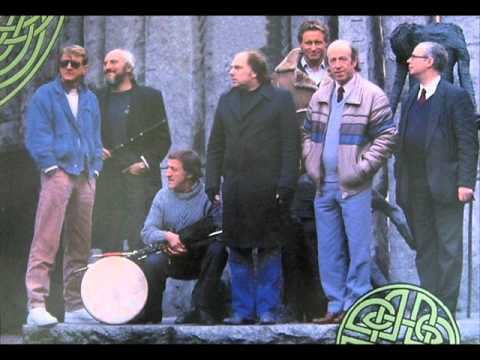 Ta´ Mo Chleamhnas De´anta - Van Morrison and The Chieftans