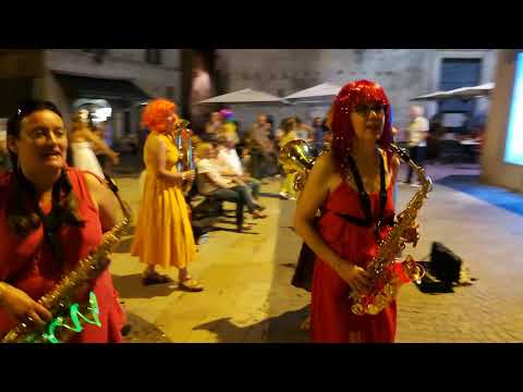download lagu mp3 mp4 Jeudi Nimes, download lagu Jeudi Nimes gratis, unduh video klip Jeudi Nimes