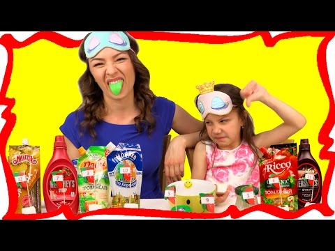 МАРШМЕЛЛОУ против НАСТОЯЩЕЙ Еды ЧЕЛЛЕНДЖ Самые Ужасные Начинки Candy VS Real Food Challenge Вики Шоу