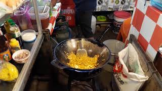 Download the video "Thailand Street Food (Krabi-Ao Nang Street Food)"