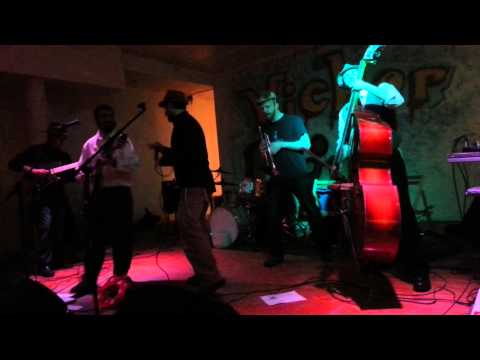 Avinu Malkeinu - Farbrengiton at Wicker Purim