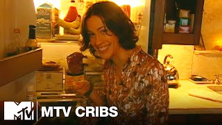 Alanis Morissette Welcomes Us Into Her Ottawa Pad | MTV Cribs