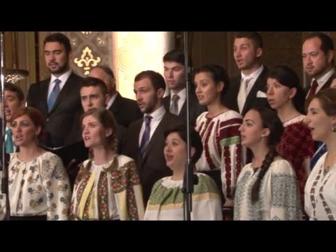 15  Astazi S a nascut Hristos & Buna dimineata   Corala Arhiepiscopiei Targovistei