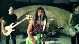 Pierce The Veil - King for a Day ft Kellin Quinn (official video)