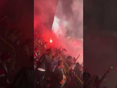 "Entrada Equipos Clásico Nacional Alajuelense vs Saprissa 20/04" Barra: La 12 • Club: Alajuelense • País: Costa Rica