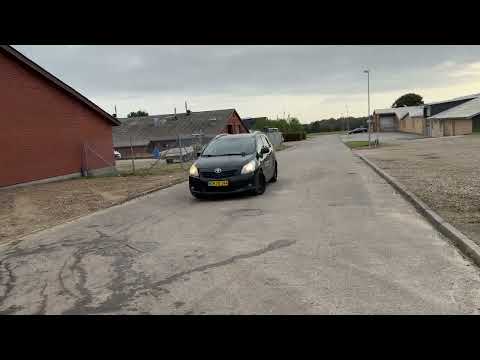 Video: Toyota Verso Sportsvan 2.0 varebil 1