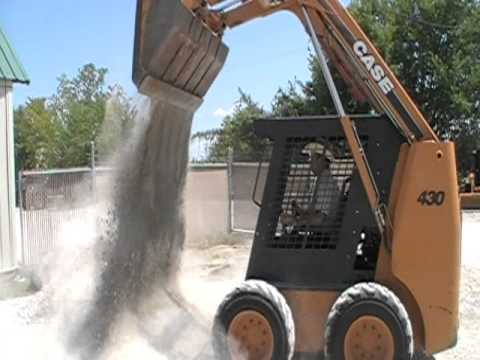 Мини погрузчик Case 430 в работе