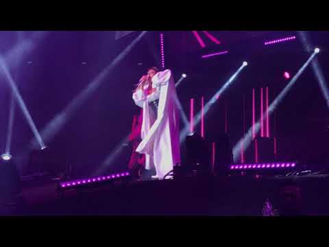 180804 CL Falling in Love Hyperplay 2018 Singapore