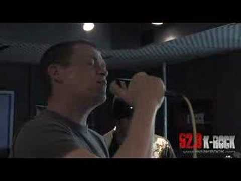 3 Doors Down - Landing In London (Acoustic on K-Rock)