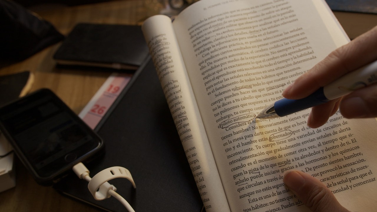 4 alternatives to doomscrolling