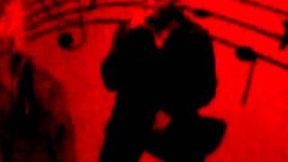 Manolo humanes cantando *Ojos de gata* en versión Miguel Ríos