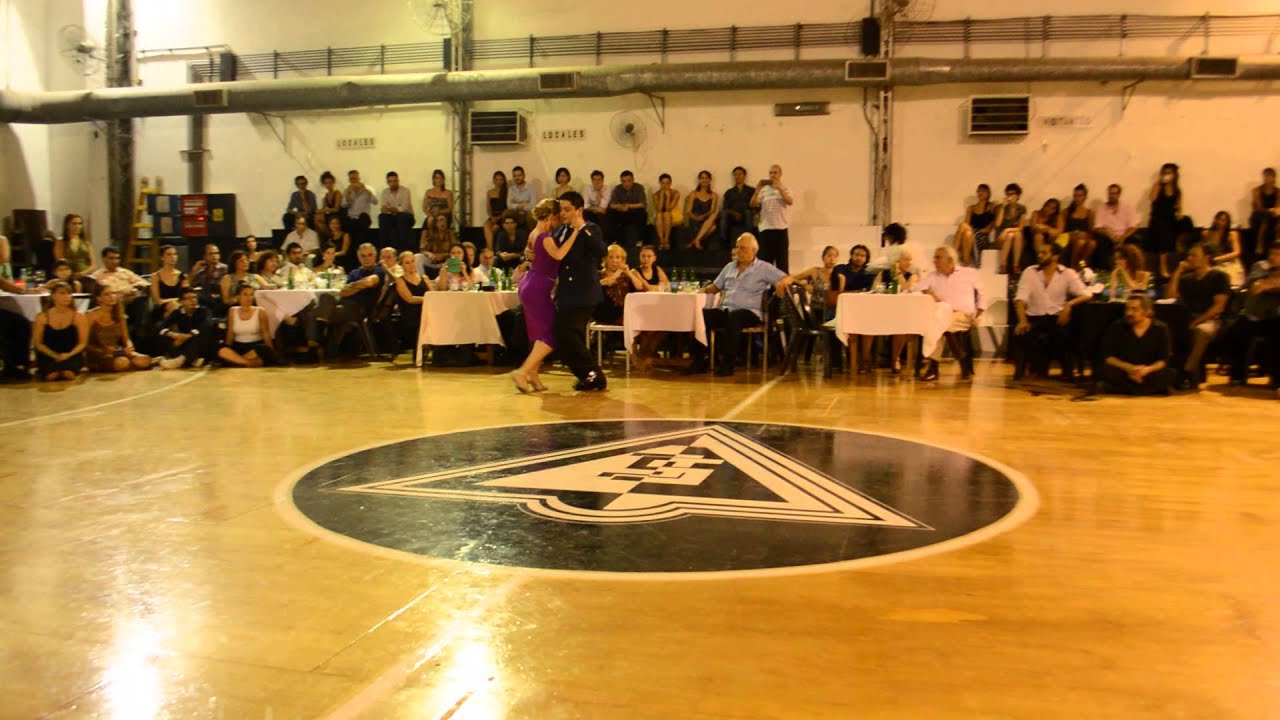 Noelia Hurtado & Carlos Espinoza en Milonga Malena Sunderland Club 1/4