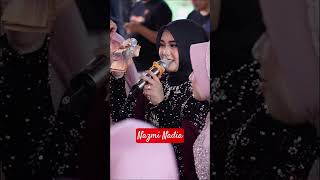 Download lagu Ayun Puntang by Nazmi Nadia mp3