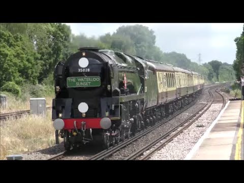 35028 Clan Line  running  The Waterloo Sunset  passing Hook (Sunday: 09/07/2017)