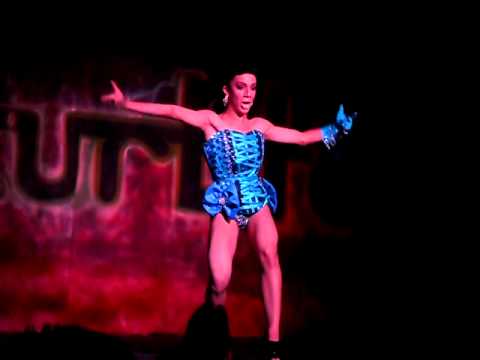 Aysha Hold (Disturbia Dance Club) 09-07-2011