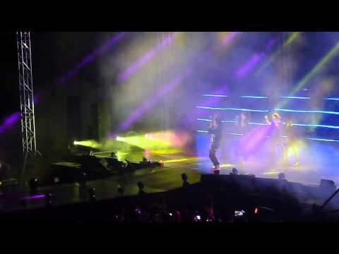 121124 Mlive Mo.A in VietNam 2012 SanE perform