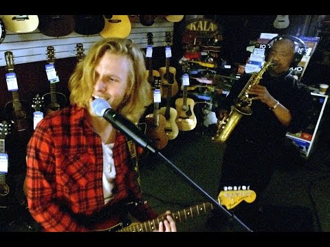 Conway Seavey - Shake up Christmas!