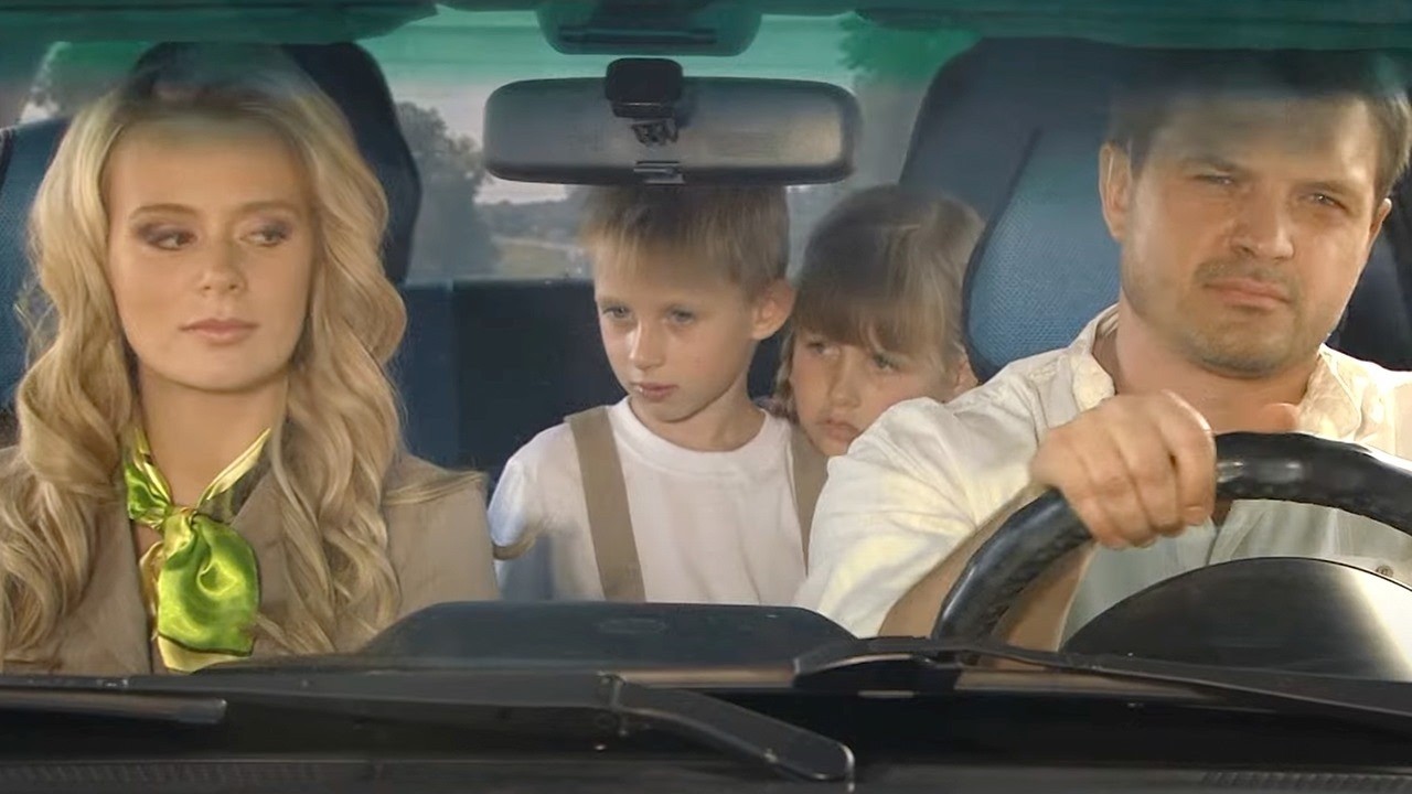 O FILME QUE CONQUISTOU MILHÕES! Duas solteironas disputam o coração de um pai solteiro!