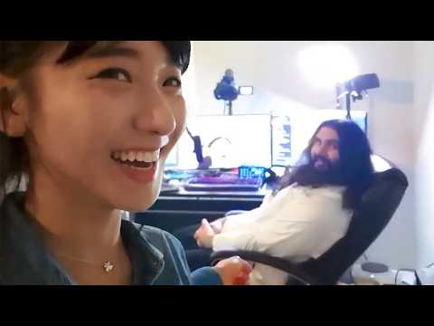 部屋に奇妙なものが… | 自宅隔離2週目 (There Was Something Weird In His Room | Quarantine Week 2)