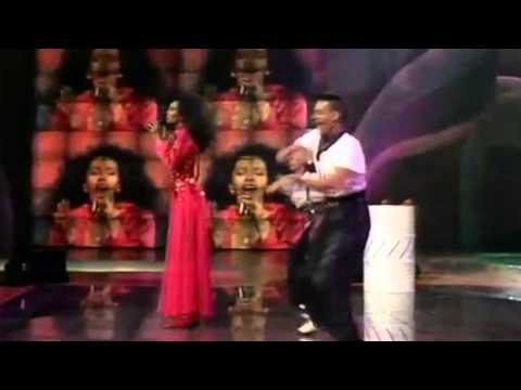 Joelle Ursull - White and Black Blues