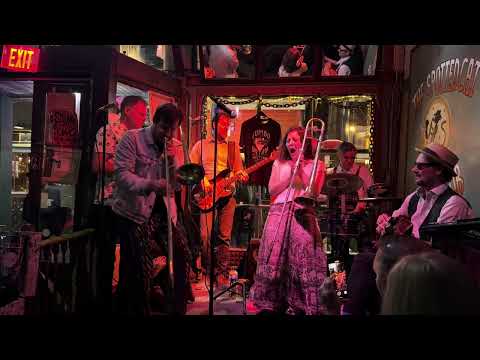 Jumbo Shrimp Jazz Band w/ guest Charlotte Ann McAfee/Brunner (Tra La La)