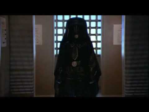 Balle spaziali - film - Fate largo a casco nero!