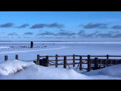 Ice Bridge from St. Ignace to Mackinac Island - YouTube