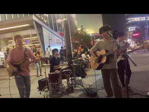 기프트(GIFT) - Yellow (Coldplay cover) | 신촌버스킹 - 170628