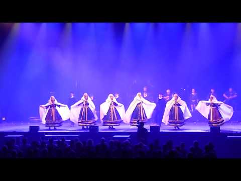 Kement Tu: Ar vro vigouden,  La plume de Paon 1