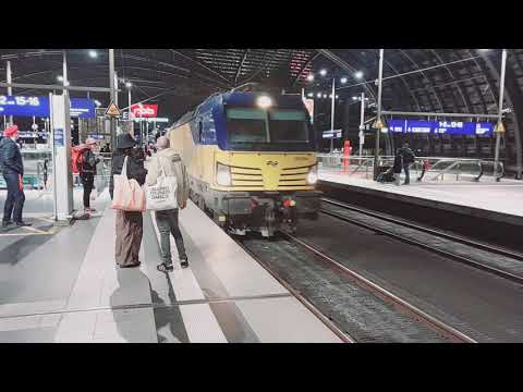 Travel to Amsterdam Netherland from Berlin Germany on IC Train