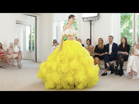 Giambattista Valli Haute Couture Fall/Winter 2023/24