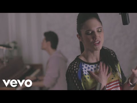 Lodovica Comello - Sin Usar Palabras (feat. Abraham Mateo) (Official Video) | Reload