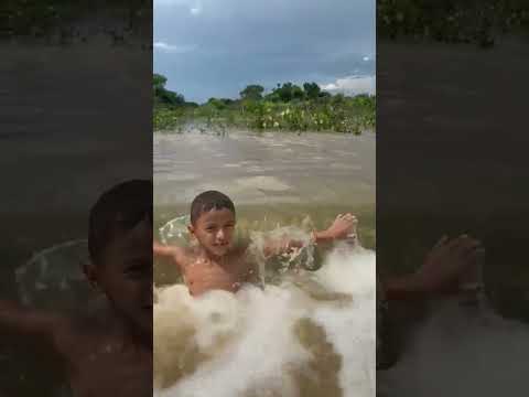 Galera hoje foi aqui na passagem molhada do Riacho do Padre, em Padre Marcos-PI