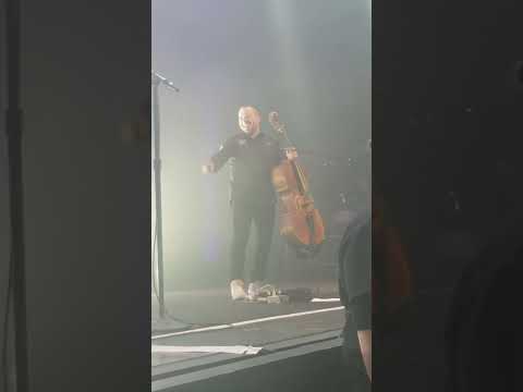 Perttu Kivilaakso Introducing Apocalyptica, Queen Elizabeth Theatre, Toronto, 2022-05-05