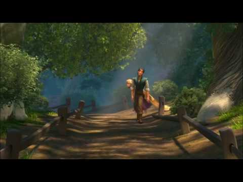 Disney Tangled Flynn goes to the restaurant