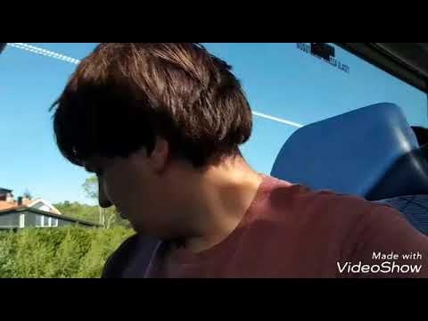 Jag åker i den nya Dubbeldäckarbussen Röd Express