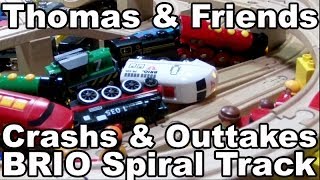 Thomas and Friends BRIO Wooden Railway System Crash & Outtakes / BRIO Holz Eisenbahn Kinderkanal