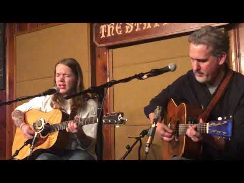 Billy Strings & Bryan Sutton - Shady Grove (Station Inn)