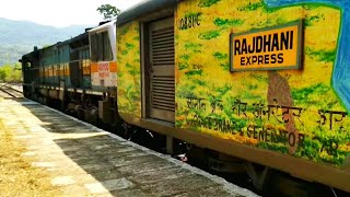 preview picture of video '12432/H.Nizamuddi to Trivandrum RAJDHANI EXPRESS. Deparching from Karwar'
