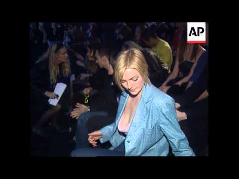 ENTERTAINMENT DAILY: ENT2- PARIS FASHION