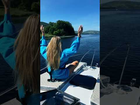 MASSIVE 695 CRUISER BOAT