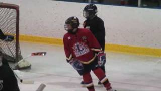 preview picture of video 'Christoph Drummond Goal 20090214 Leaside Flames Gold 1997 Select  Minor Peewee 2008-09 Season'