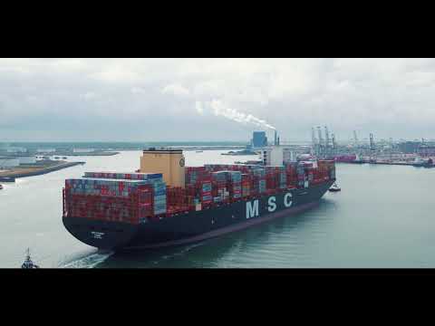 Arrival of MSC Gulsun in Rotterdam (Worlds biggest container ship)