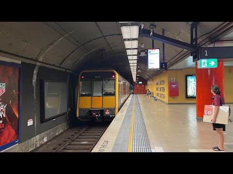 Sydney Trains: T121 + T105 departing Bondi Junction