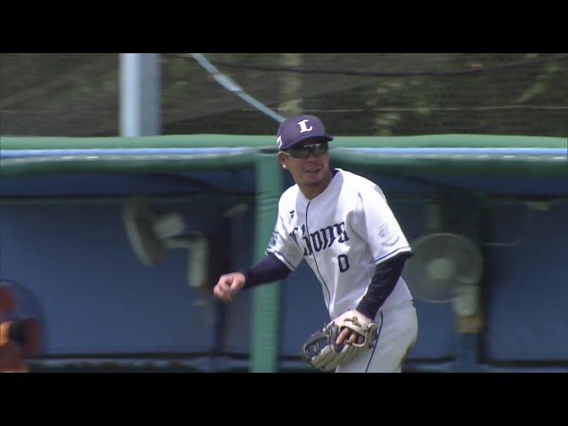 【ファーム】ナイスキャッチ!! ライオンズ・児玉亮涼 足元が悪い中ファウルフライをとる!! 2025年6月4日 埼玉西武ライオンズ 対 北海道日本ハムファイターズ